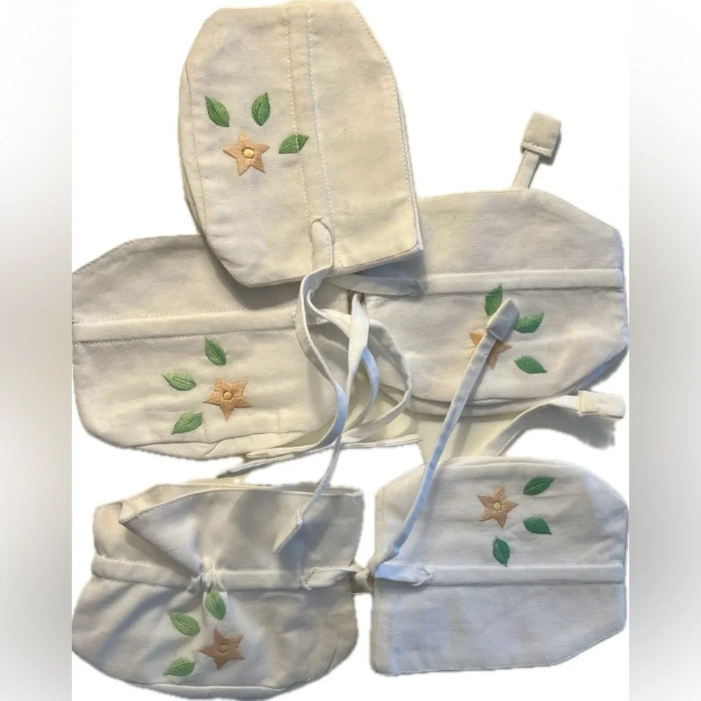 D. Porthault Small Embroidered Cotton Drawstring Gift Bag (5 available) - Picture 2 of 6